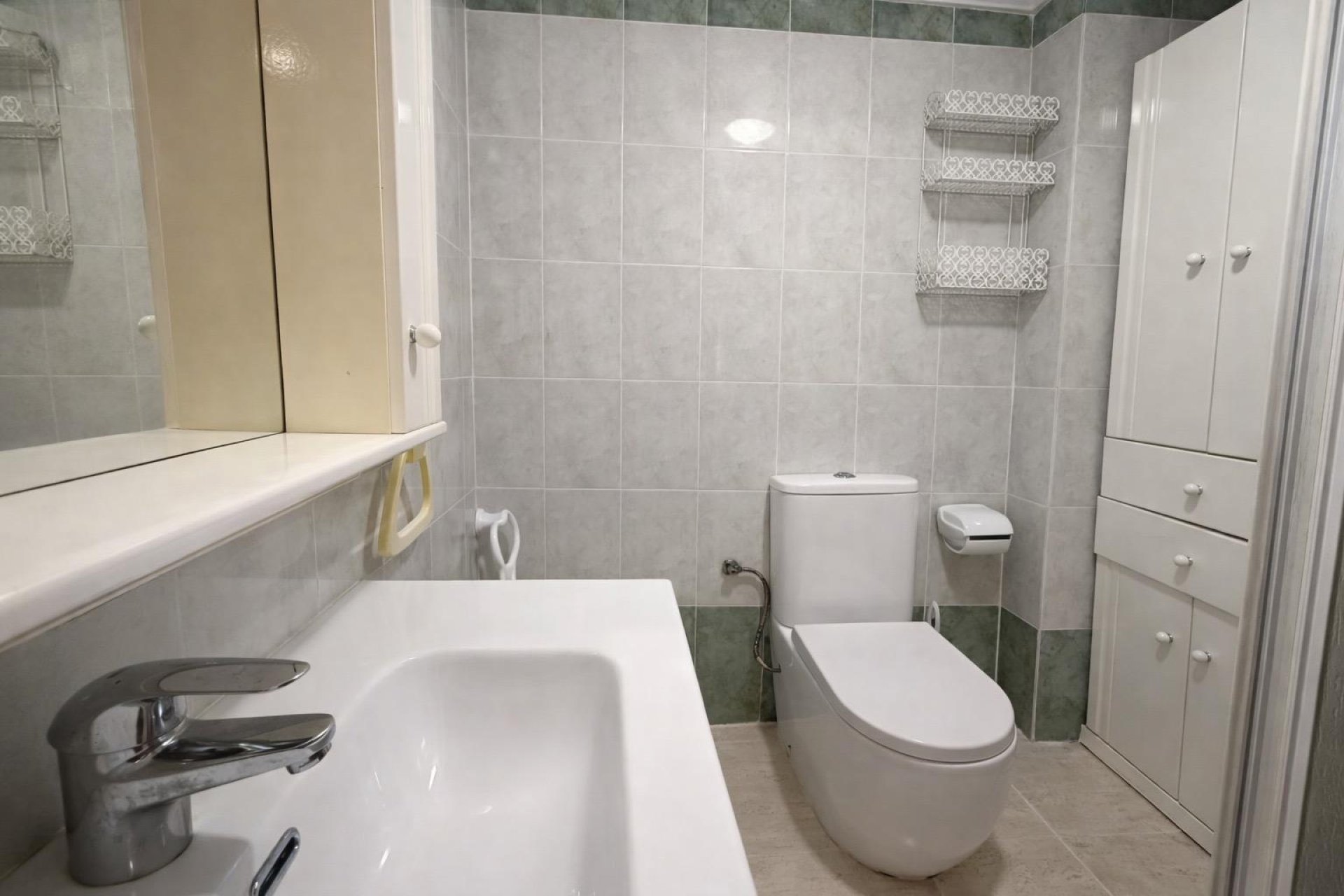 Herverkoop - Appartement -
Torrevieja - Habaneras