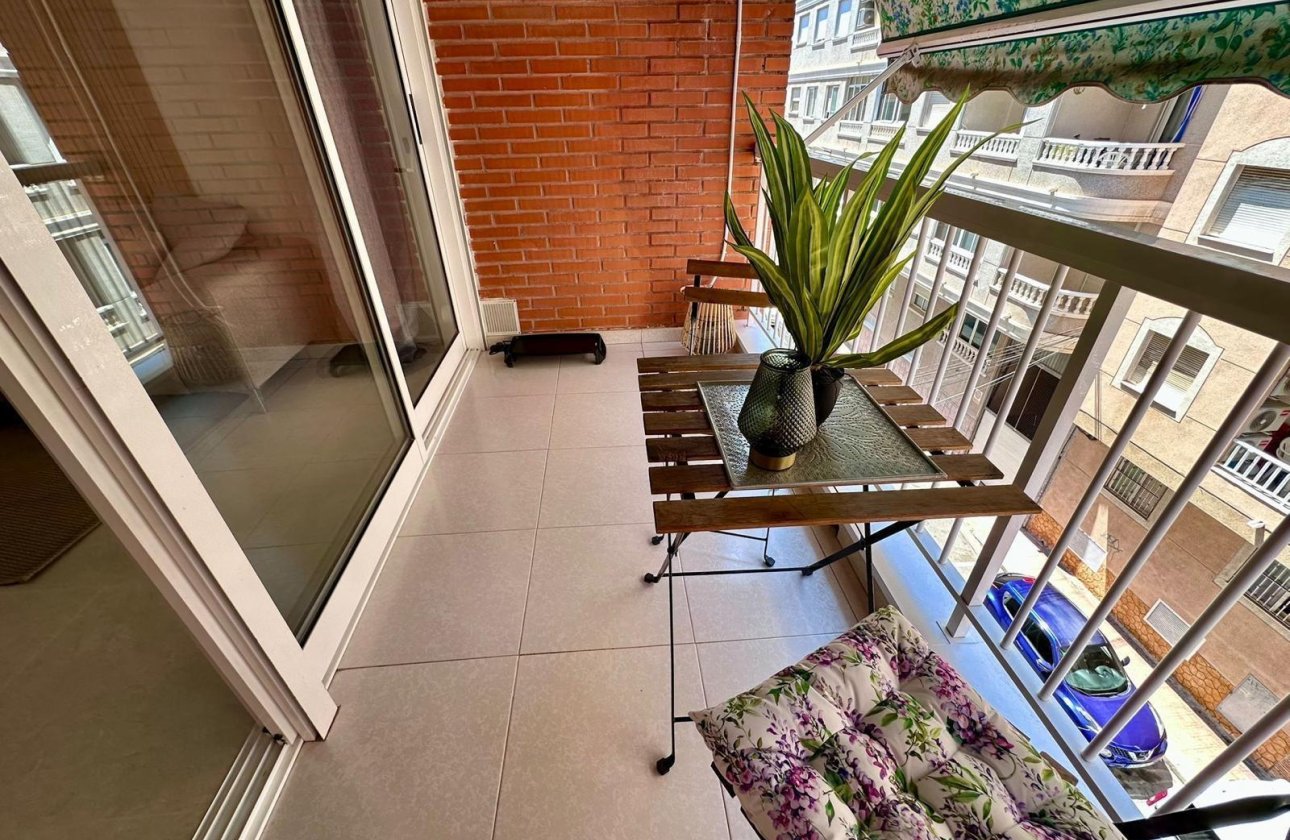 Herverkoop - Appartement -
Torrevieja - Habaneras