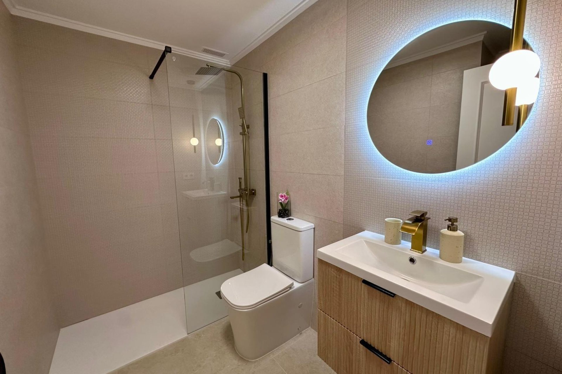 Herverkoop - Appartement -
Torrevieja - Habaneras