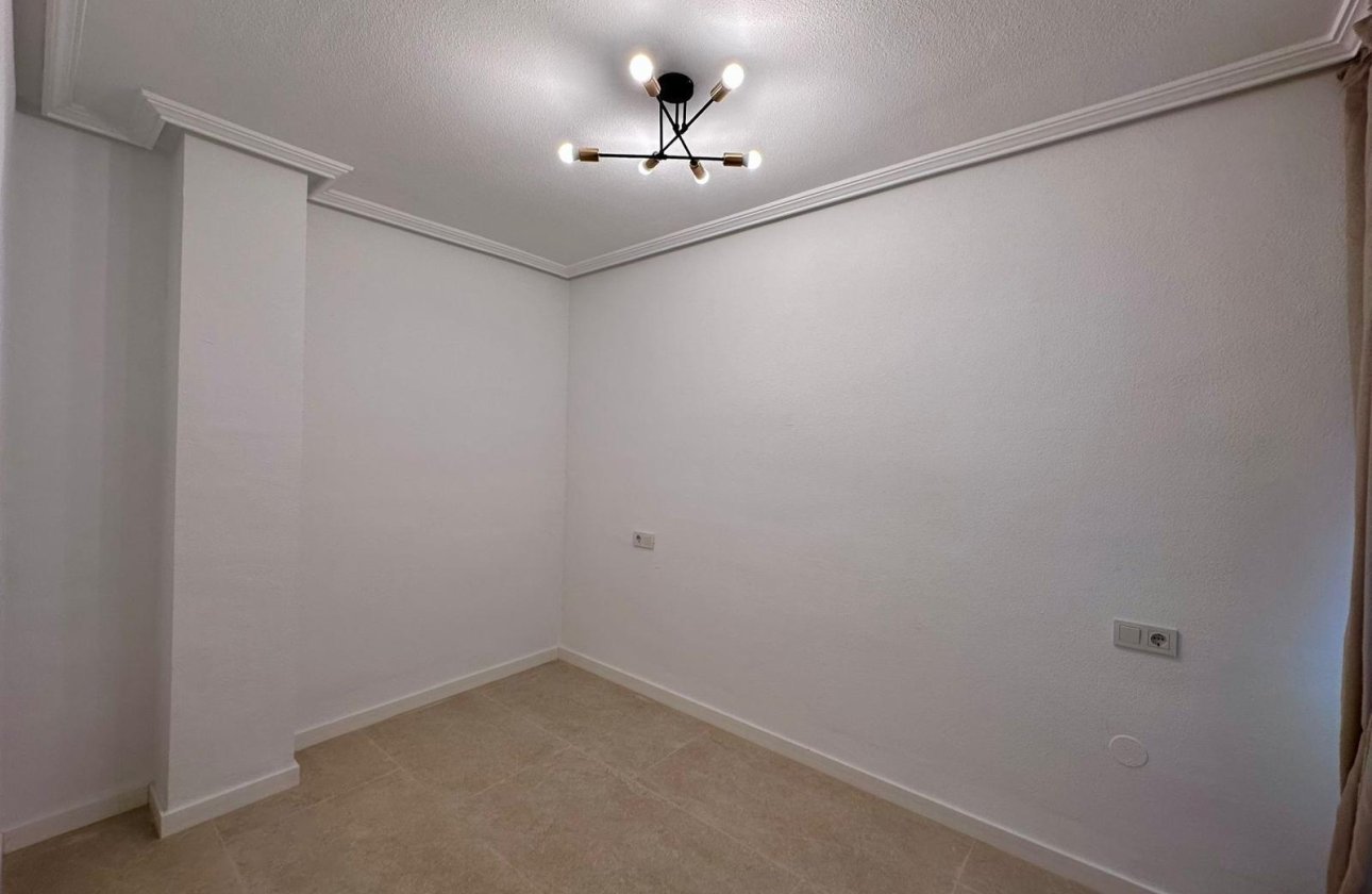 Herverkoop - Appartement -
Torrevieja - Habaneras