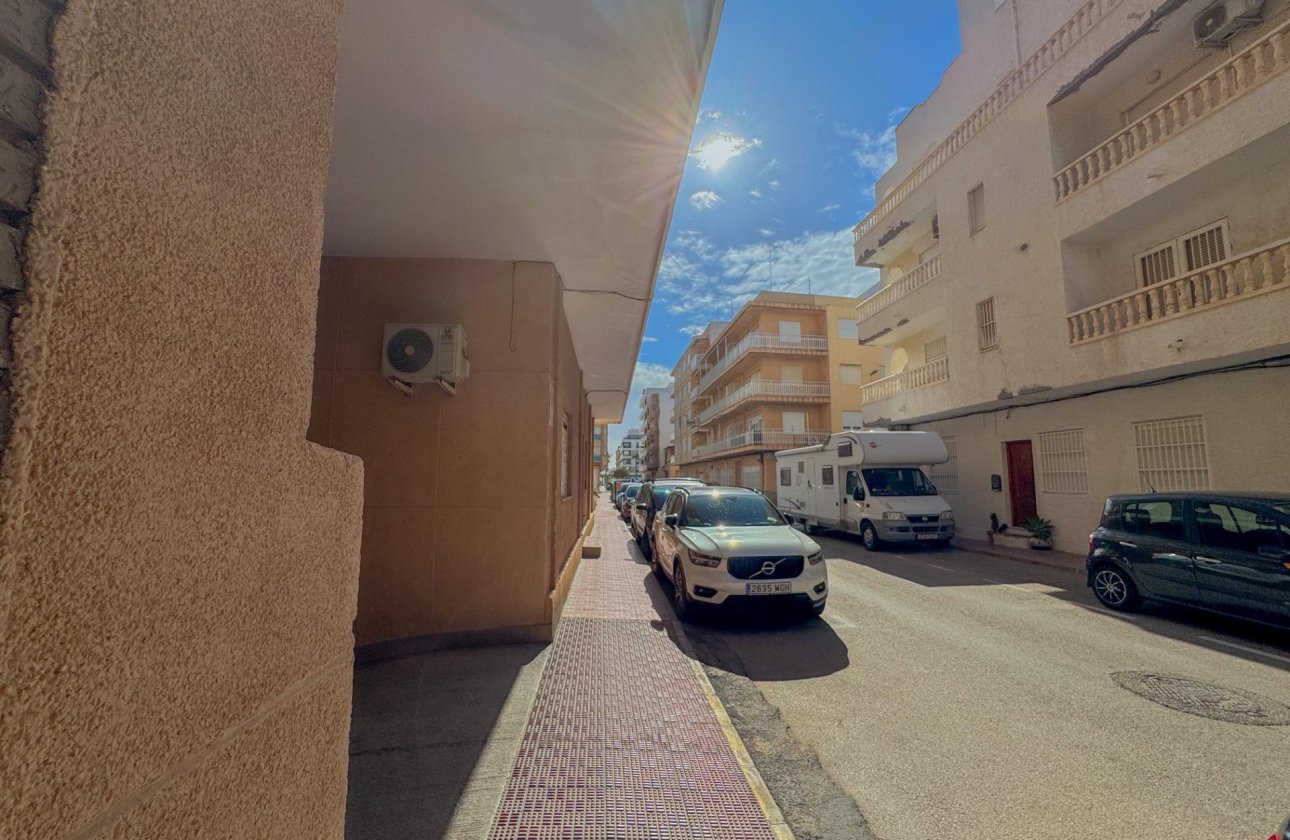 Herverkoop - Appartement -
Torrevieja - La Mata Pueblo