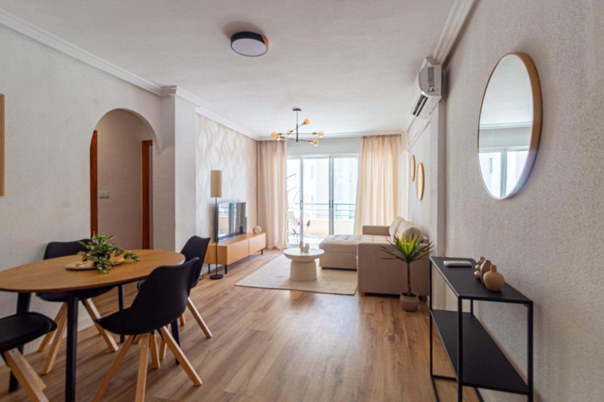 Herverkoop - Appartement -
Torrevieja - La Mata Pueblo