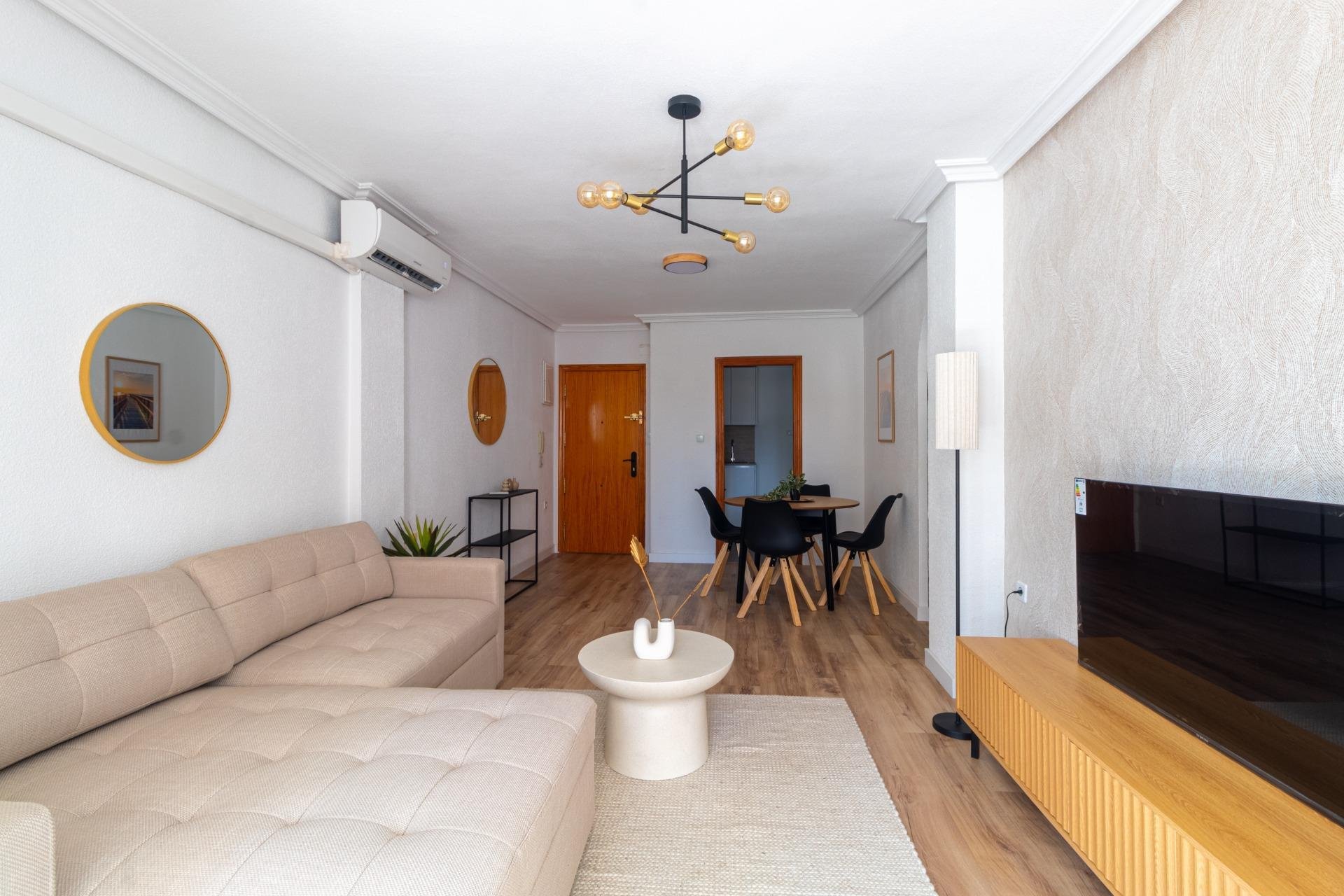 Herverkoop - Appartement -
Torrevieja - La Mata Pueblo