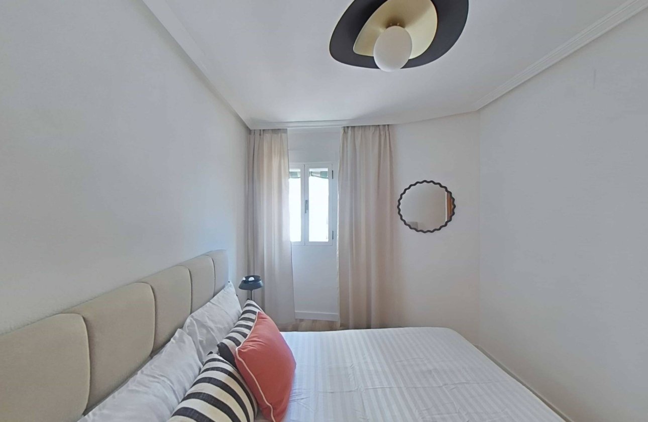 Herverkoop - Appartement -
Torrevieja - La Mata Pueblo