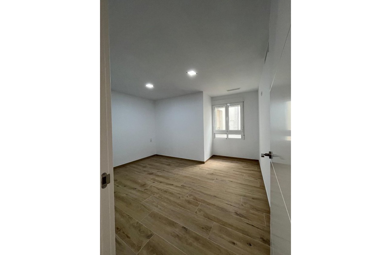 Herverkoop - Appartement -
Torrevieja - La Mata