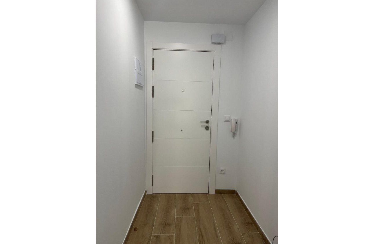 Herverkoop - Appartement -
Torrevieja - La Mata