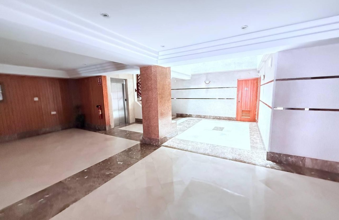 Herverkoop - Appartement -
Torrevieja - La Mata