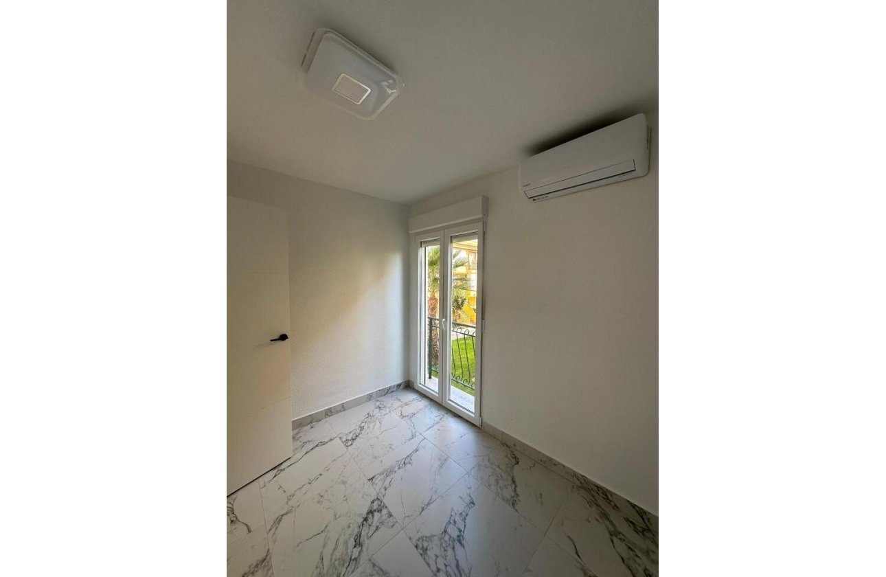 Herverkoop - Appartement -
Torrevieja - La Veleta