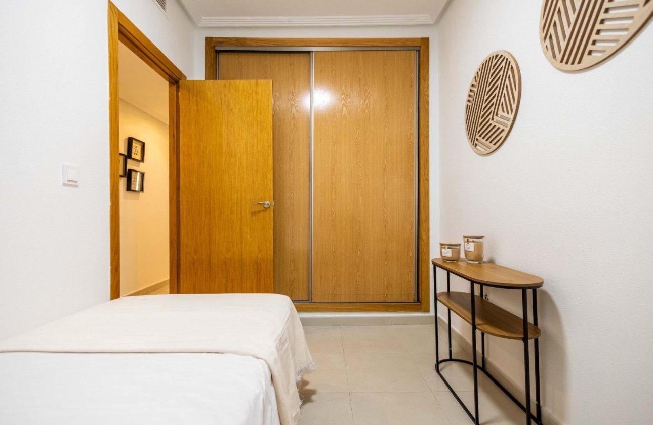 Herverkoop - Appartement -
Torrevieja - Las Calas