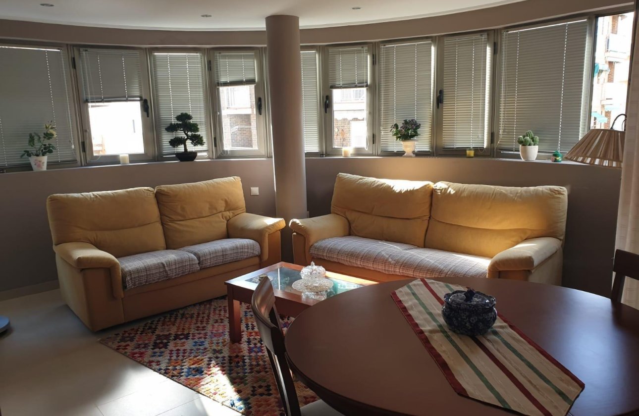 Herverkoop - Appartement -
Torrevieja - Las Piscinas Naturales