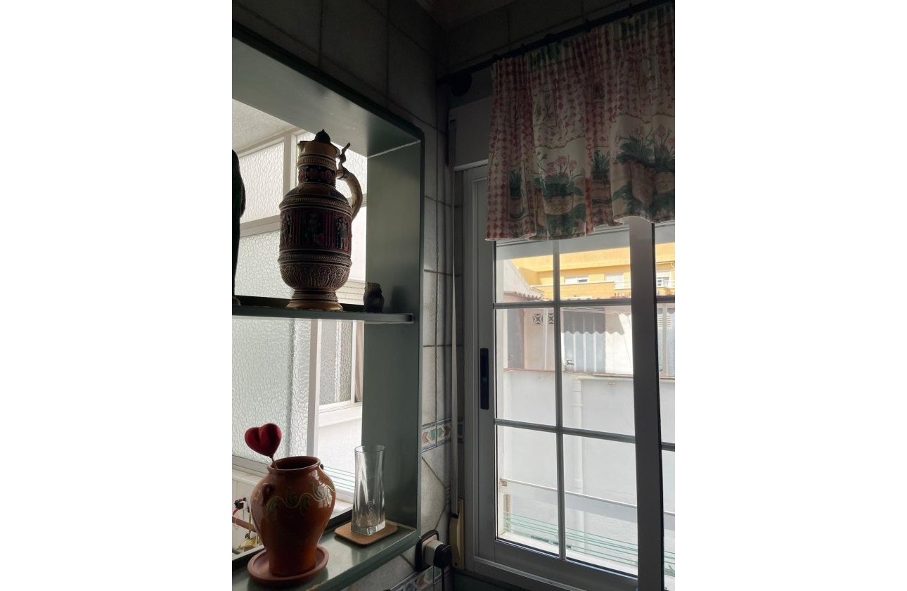 Herverkoop - Appartement -
Torrevieja - Las Piscinas Naturales