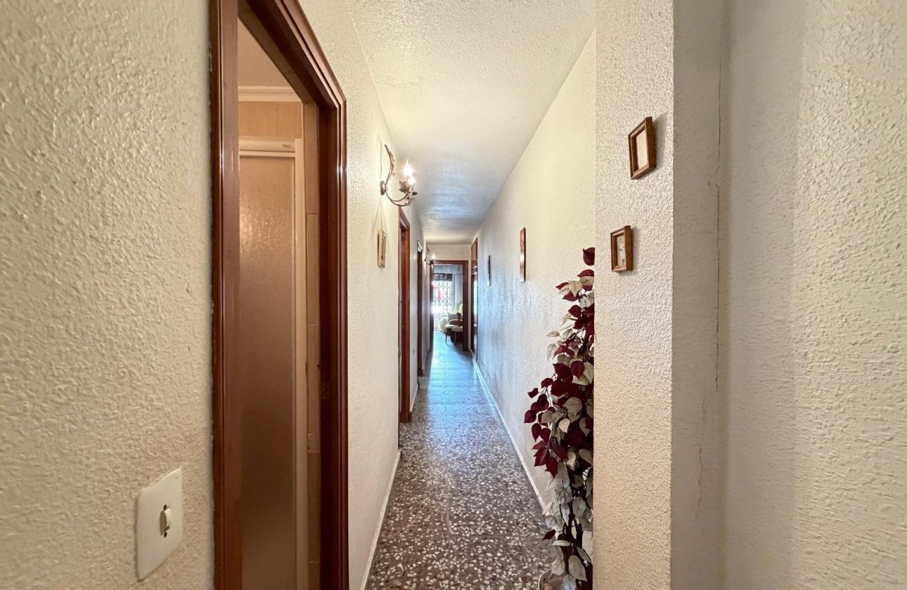 Herverkoop - Appartement -
Torrevieja - Las Piscinas Naturales