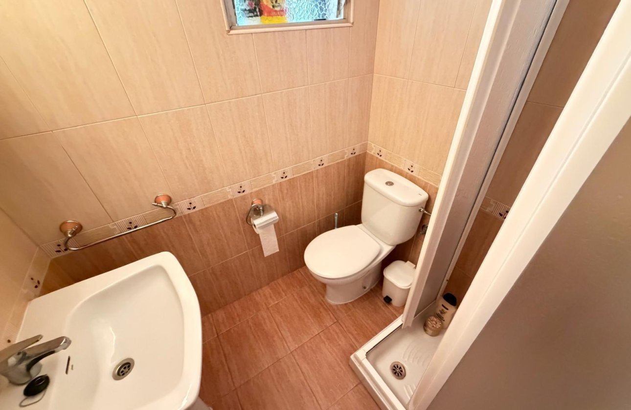 Herverkoop - Appartement -
Torrevieja - Las Piscinas Naturales