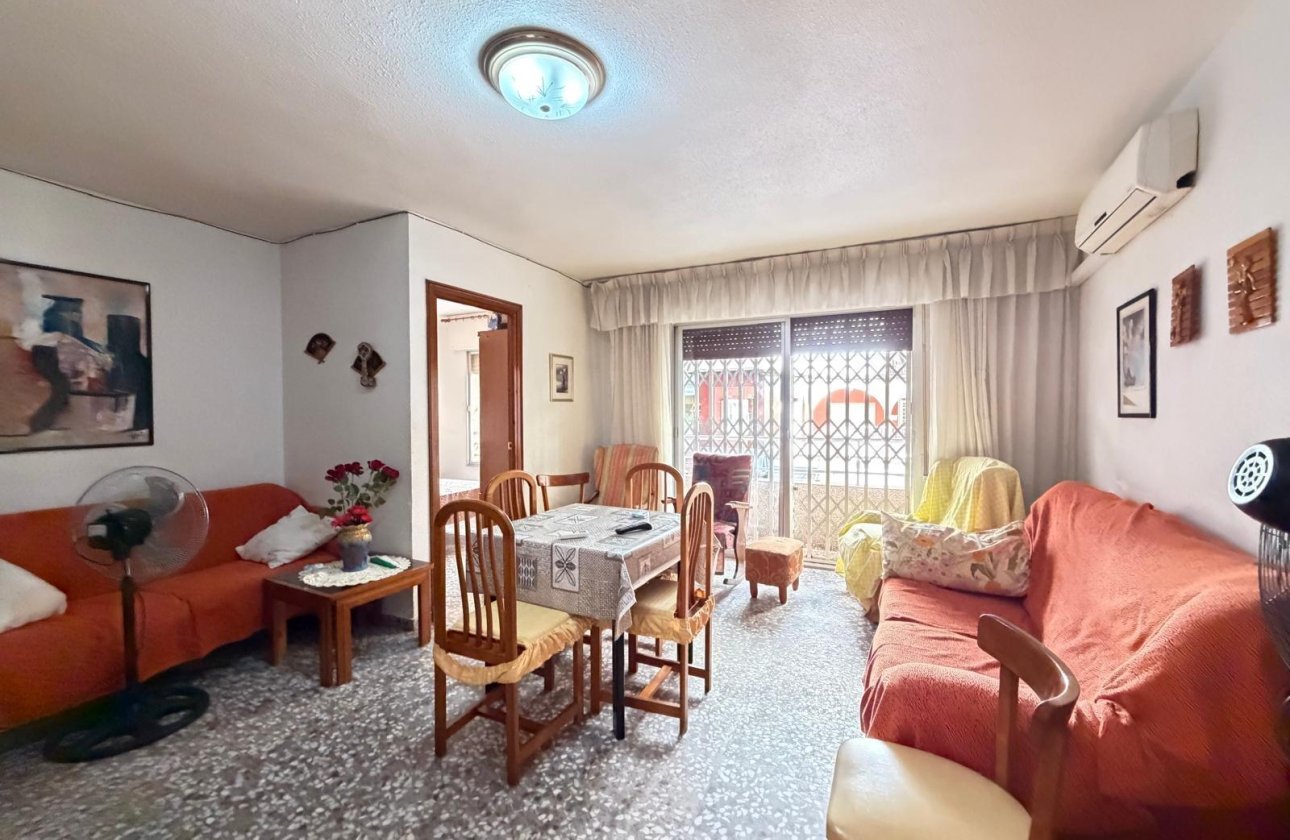 Herverkoop - Appartement -
Torrevieja - Las Piscinas Naturales