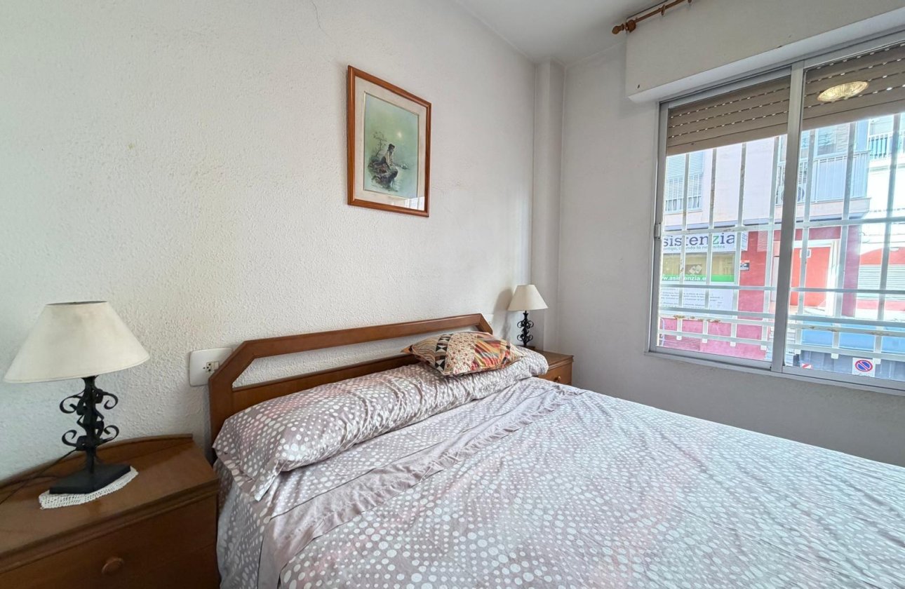 Herverkoop - Appartement -
Torrevieja - Las Piscinas Naturales