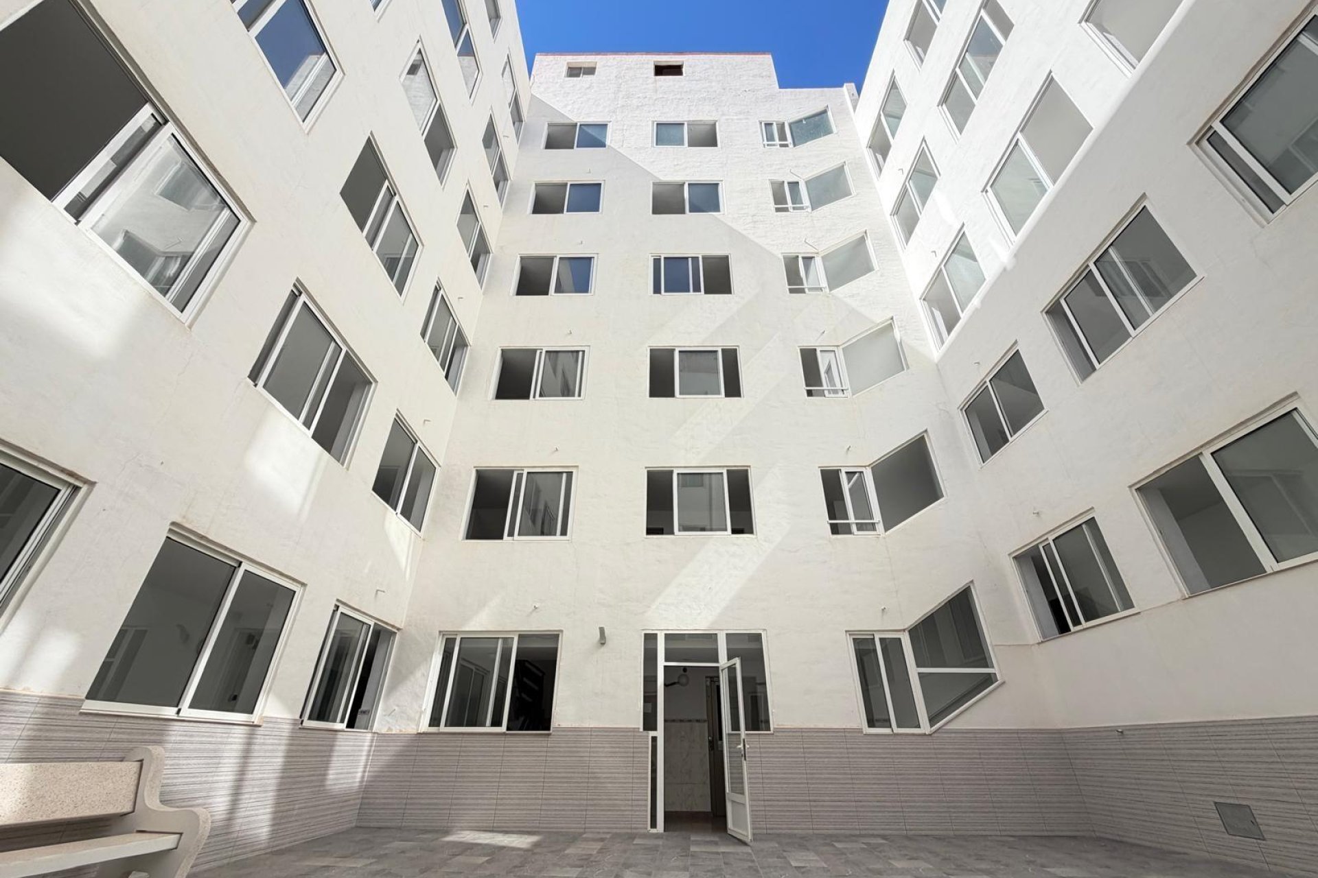 Herverkoop - Appartement -
Torrevieja - Las Piscinas Naturales
