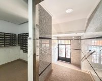 Herverkoop - Appartement -
Torrevieja - Las Piscinas Naturales