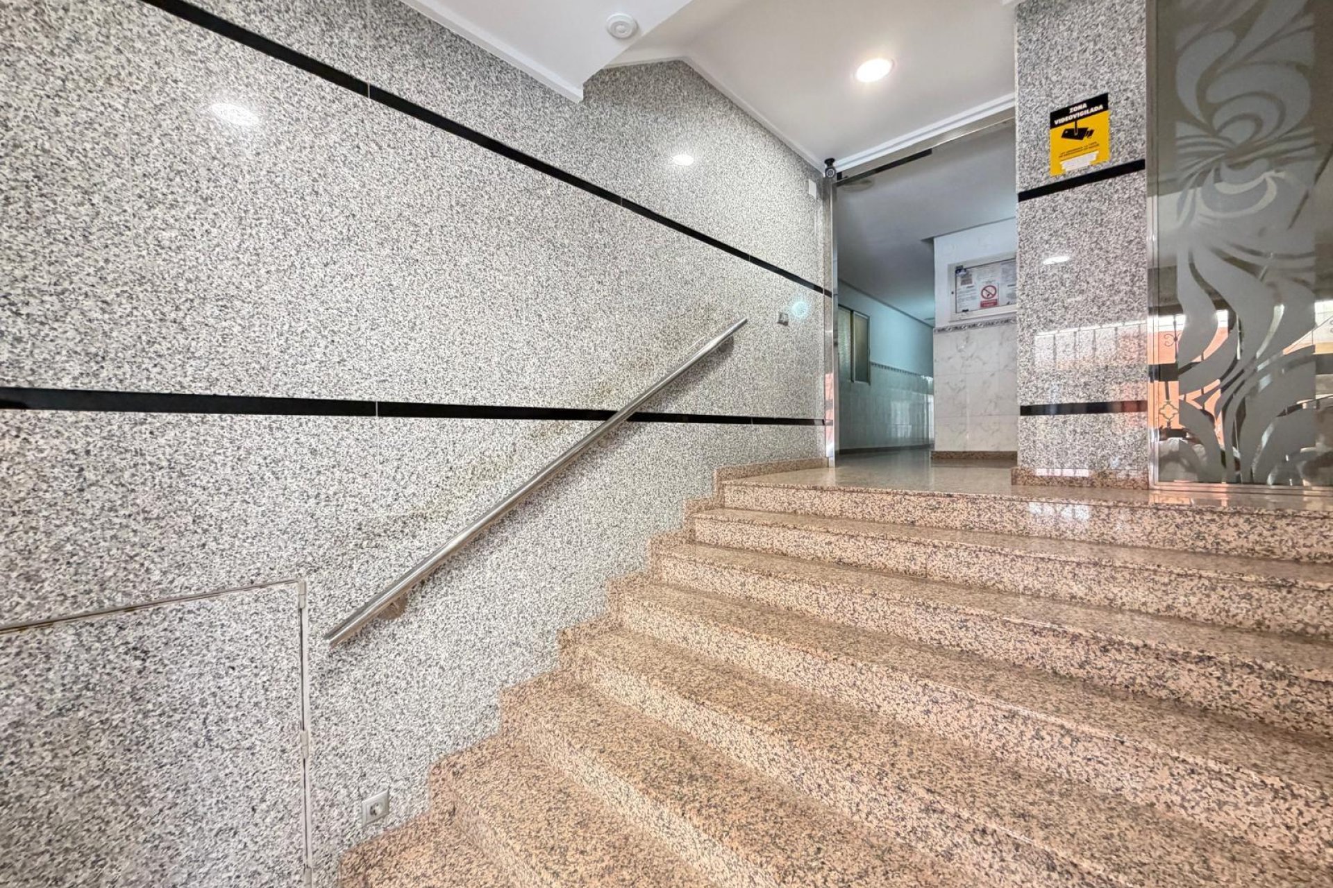 Herverkoop - Appartement -
Torrevieja - Las Piscinas Naturales