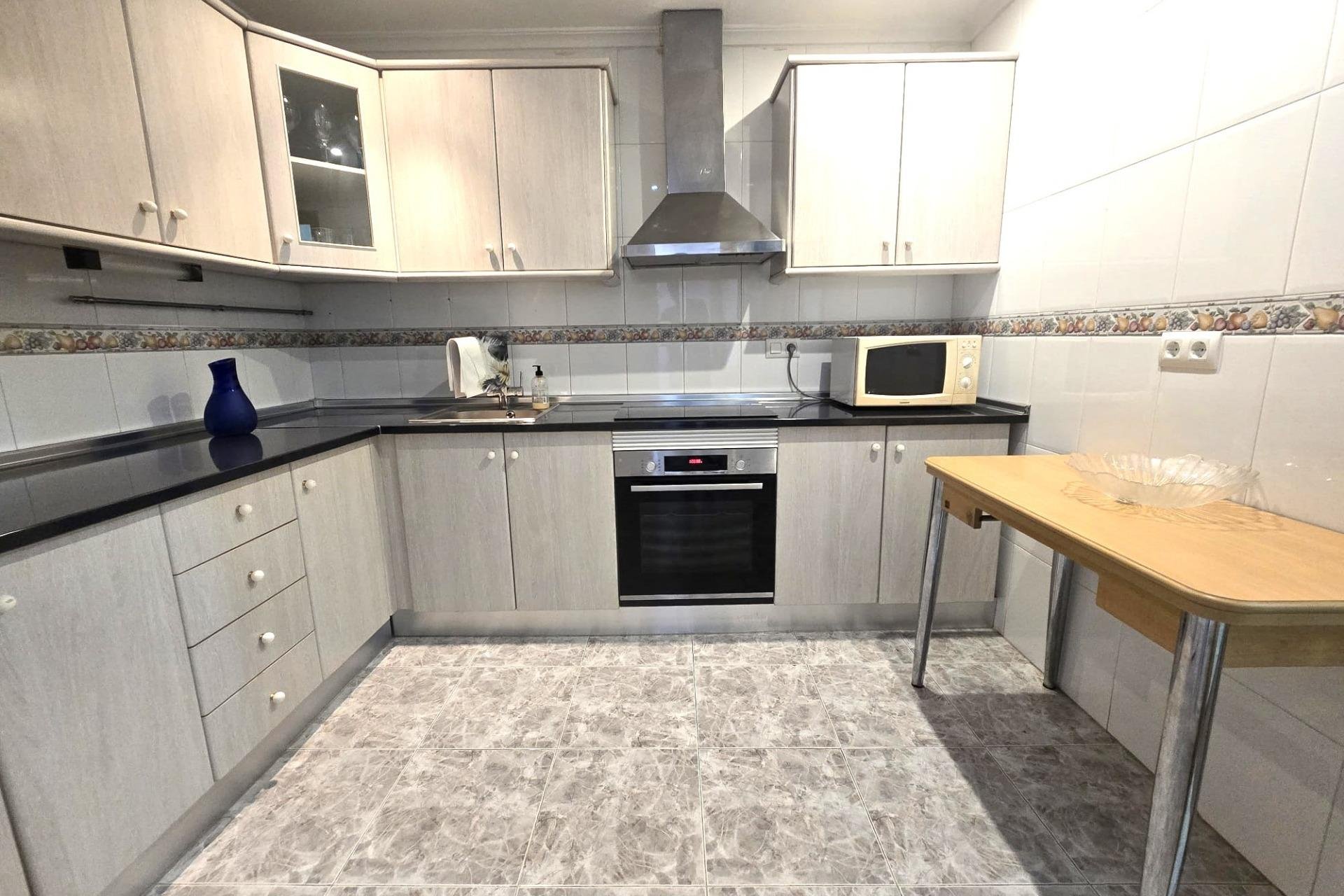 Herverkoop - Appartement -
Torrevieja - Las Piscinas Naturales