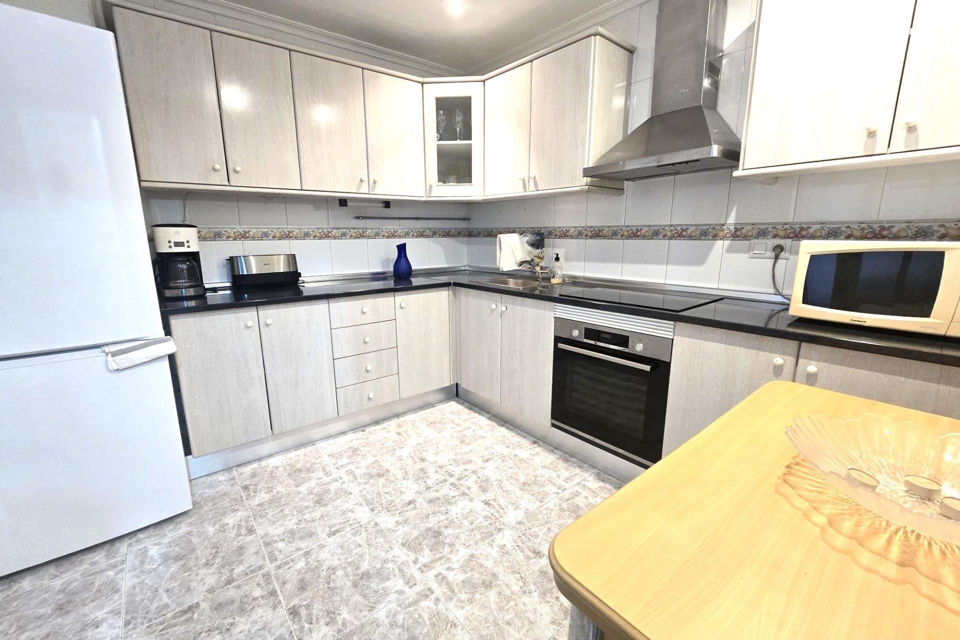 Herverkoop - Appartement -
Torrevieja - Las Piscinas Naturales
