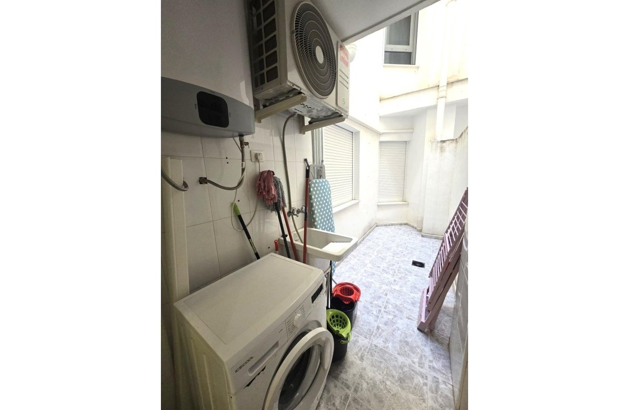 Herverkoop - Appartement -
Torrevieja - Las Piscinas Naturales