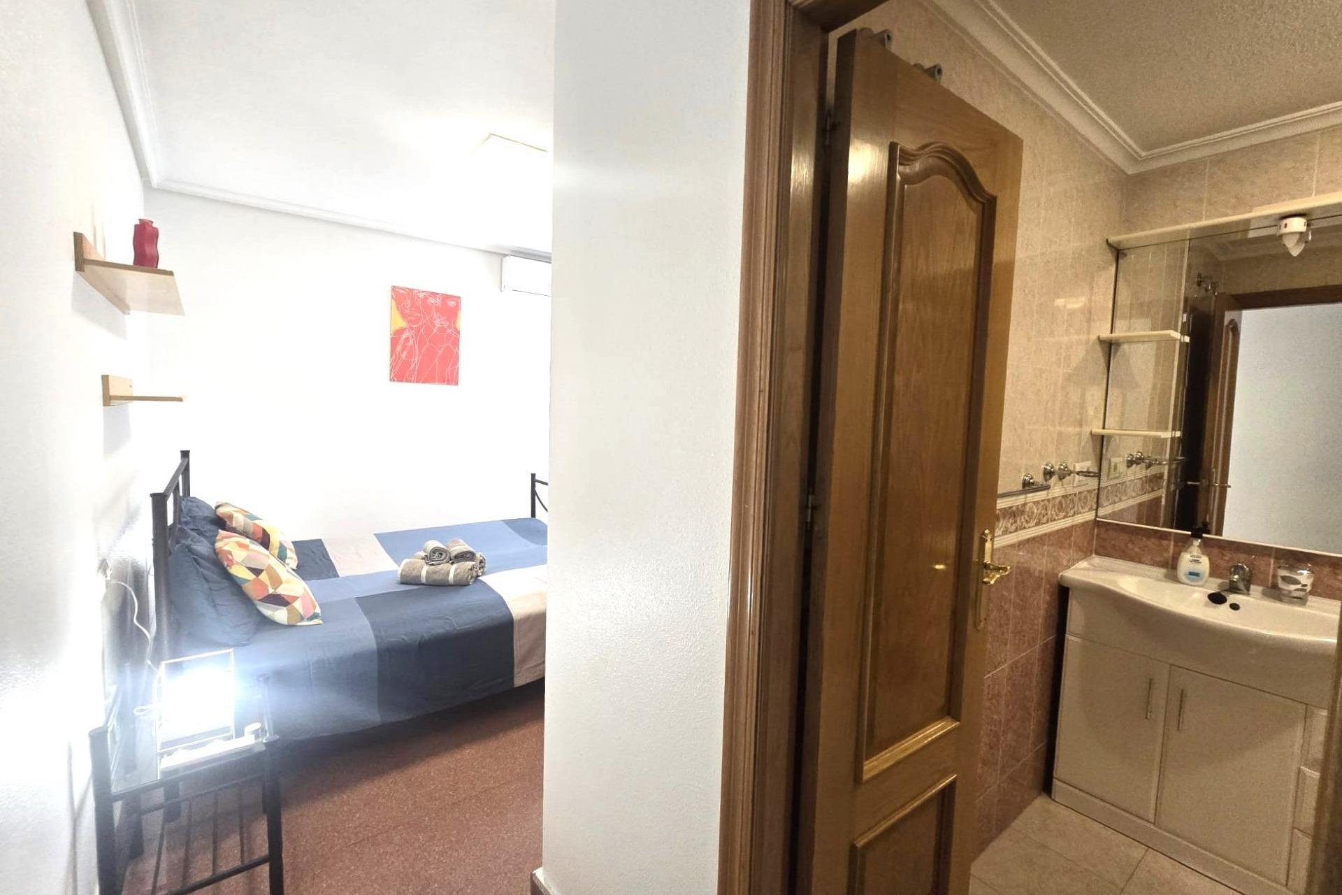 Herverkoop - Appartement -
Torrevieja - Las Piscinas Naturales