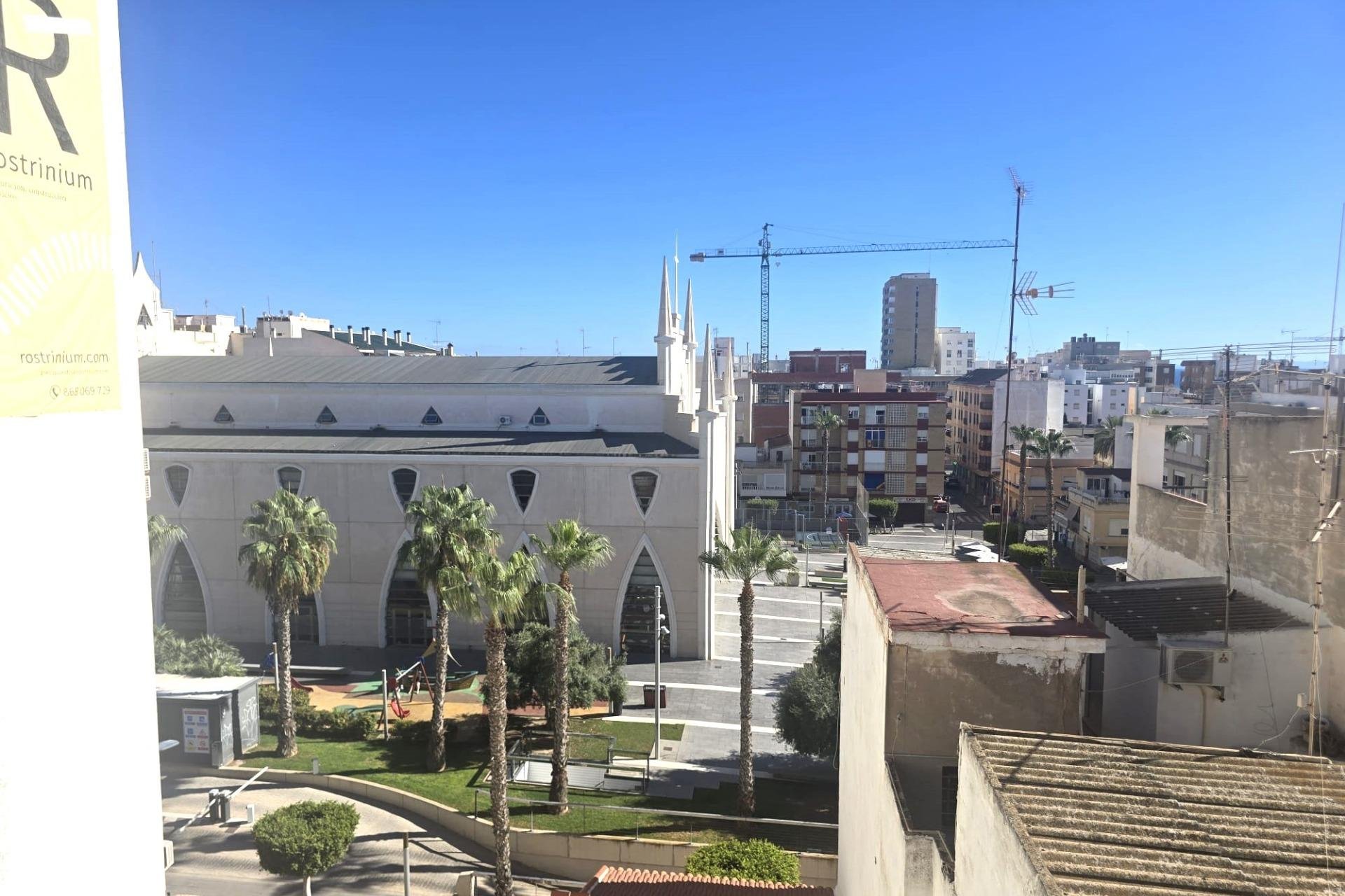 Herverkoop - Appartement -
Torrevieja - Las Piscinas Naturales