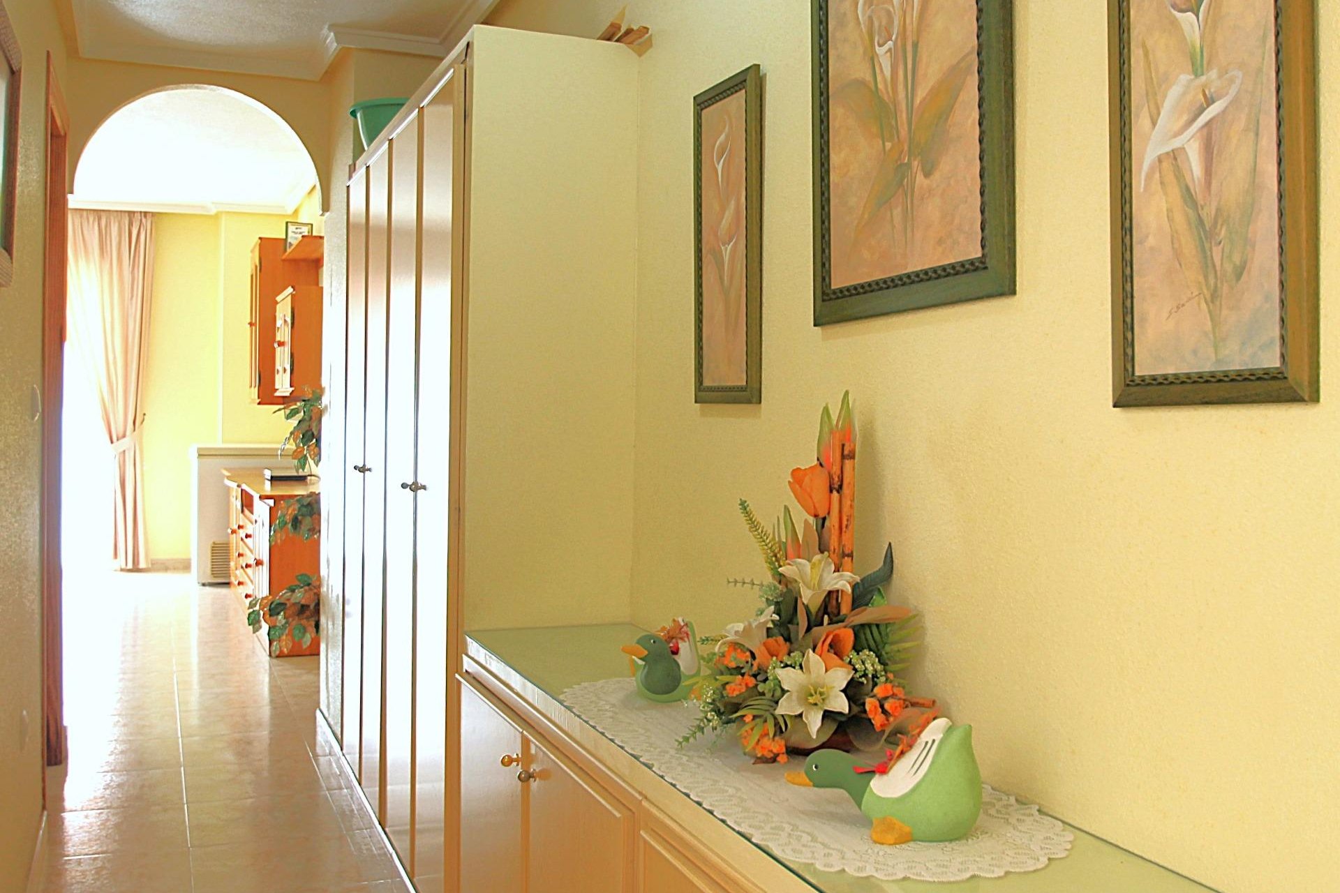 Herverkoop - Appartement -
Torrevieja - Las Piscinas Naturales