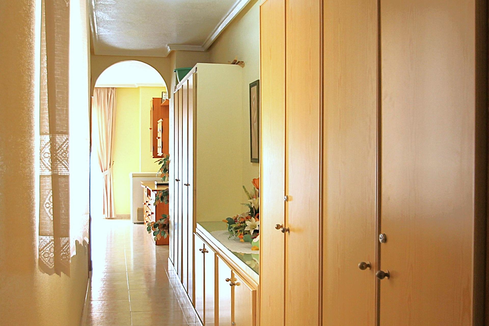 Herverkoop - Appartement -
Torrevieja - Las Piscinas Naturales