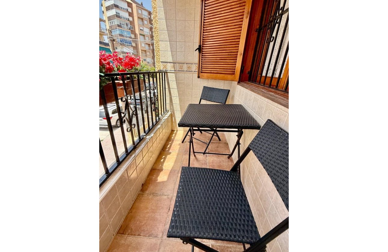 Herverkoop - Appartement -
Torrevieja - Los Europeos