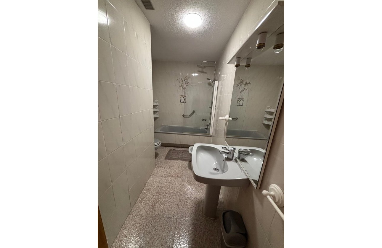 Herverkoop - Appartement -
Torrevieja - Los Frutales