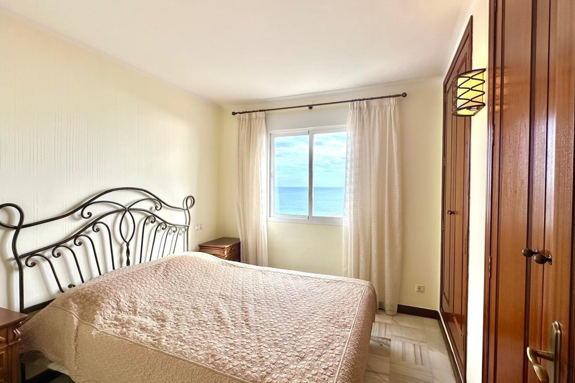 Herverkoop - Appartement -
Torrevieja - Los Frutales