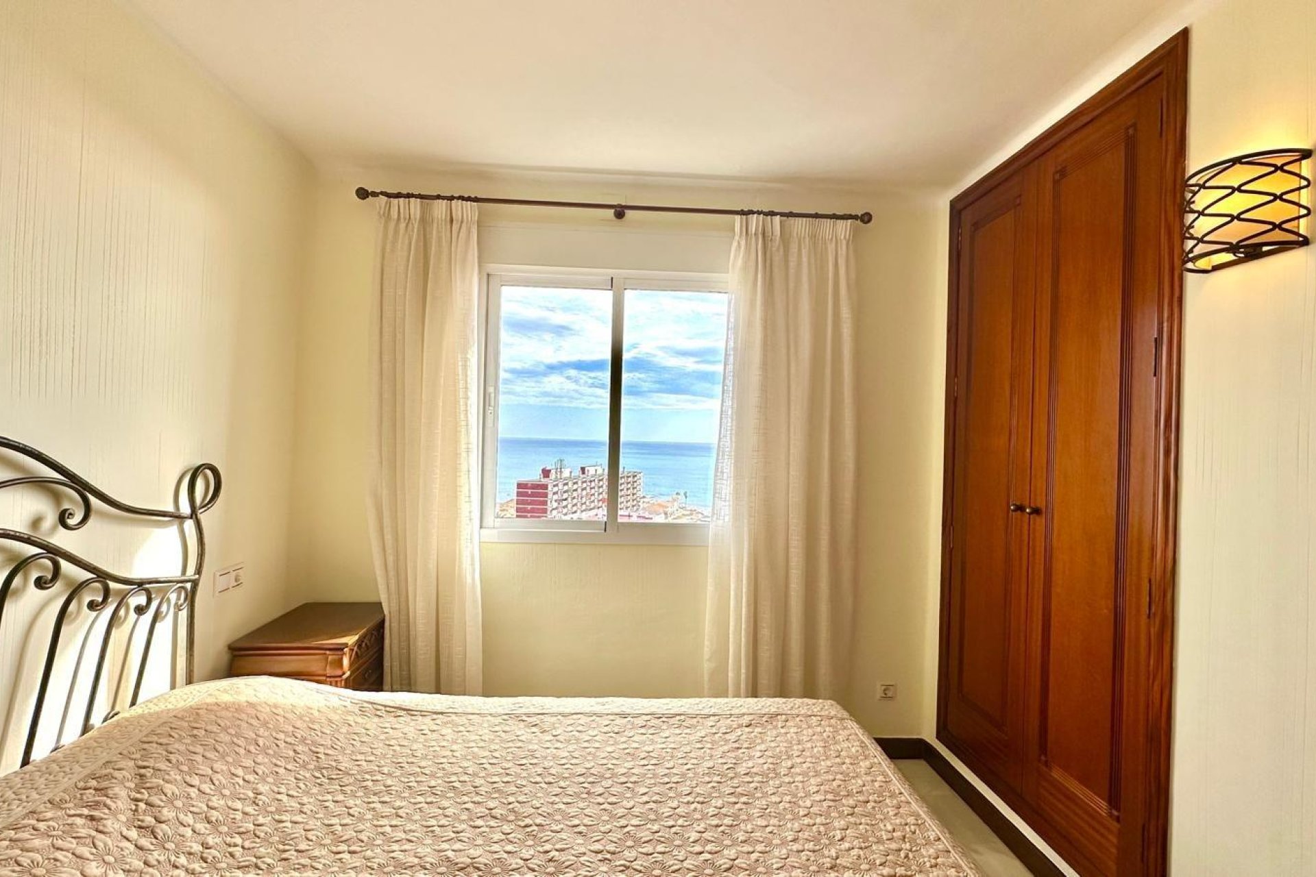 Herverkoop - Appartement -
Torrevieja - Los Frutales