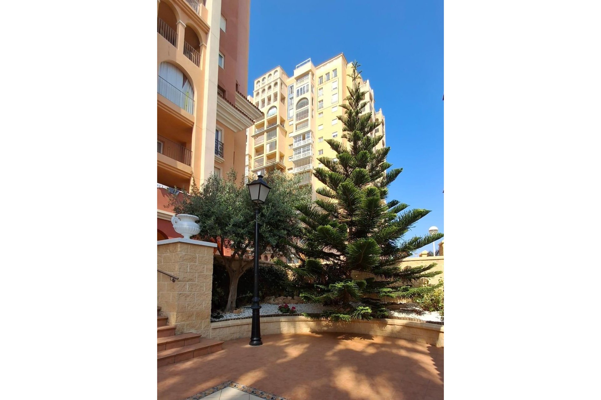 Herverkoop - Appartement -
Torrevieja - Los Frutales