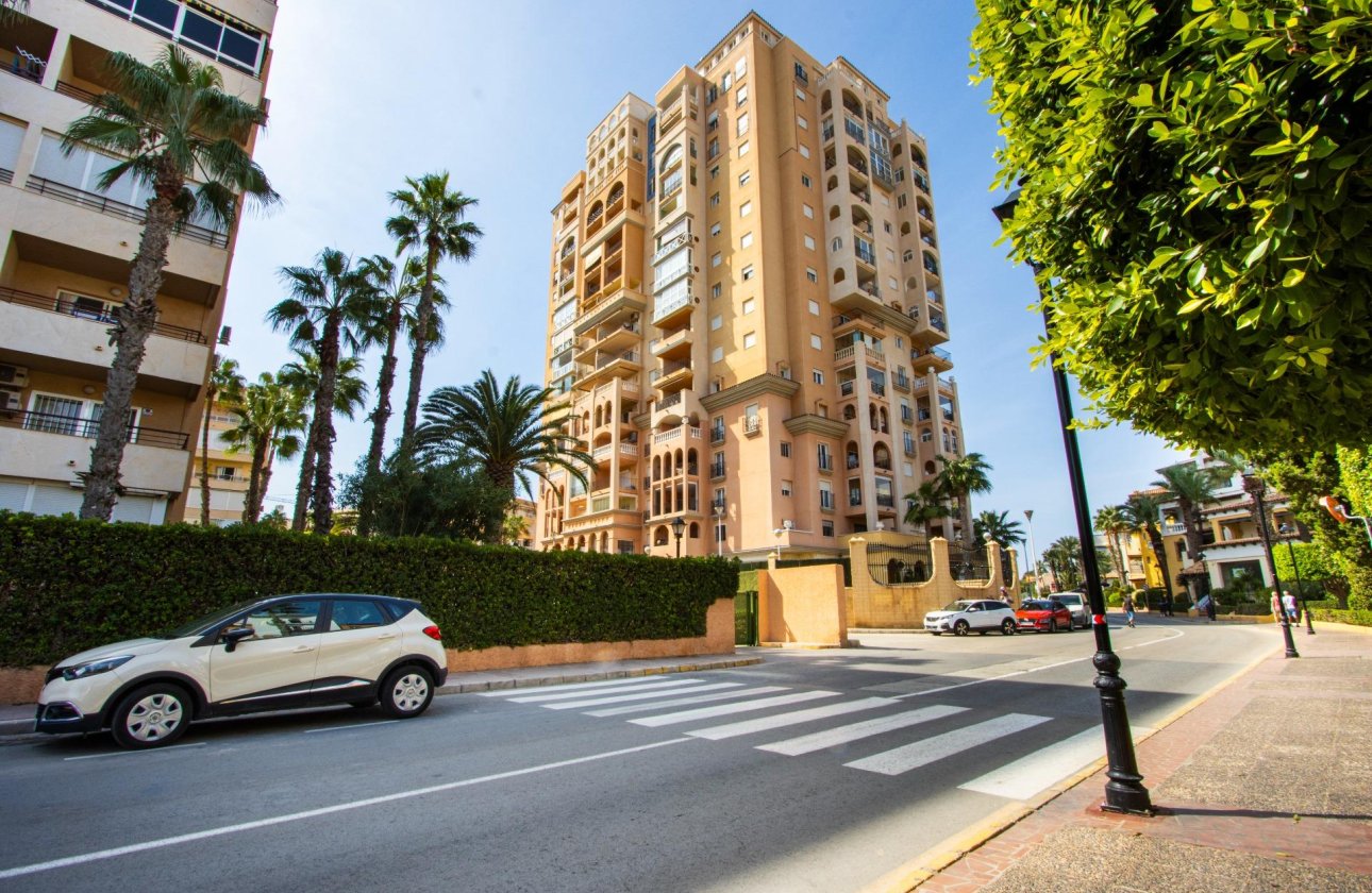 Herverkoop - Appartement -
Torrevieja - Los Frutales