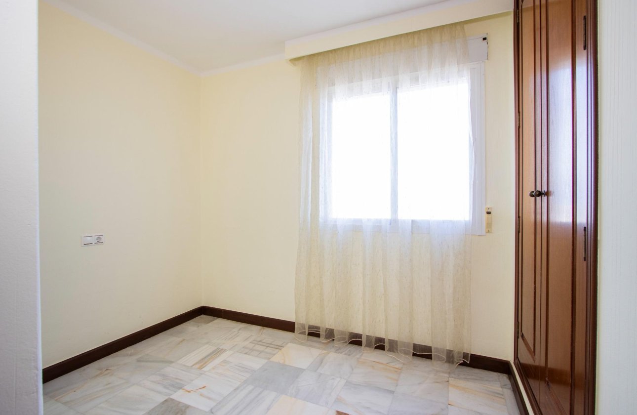 Herverkoop - Appartement -
Torrevieja - Los Frutales