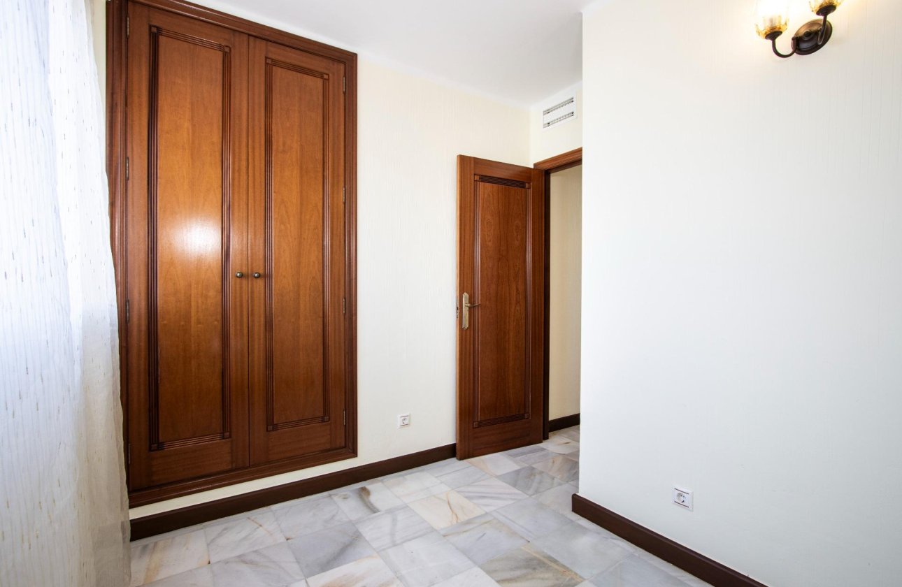 Herverkoop - Appartement -
Torrevieja - Los Frutales