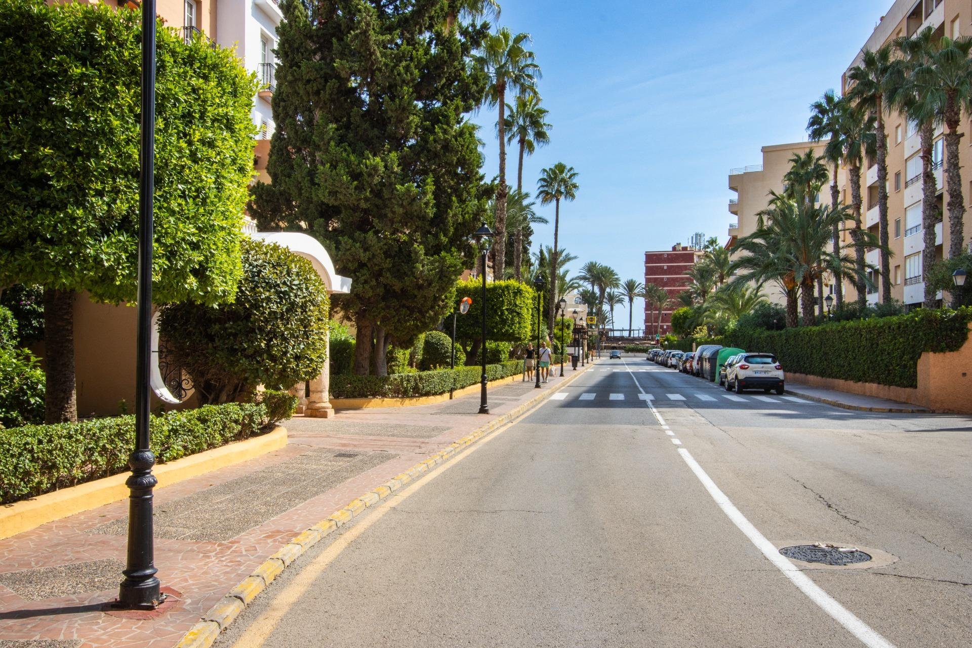 Herverkoop - Appartement -
Torrevieja - Los Frutales