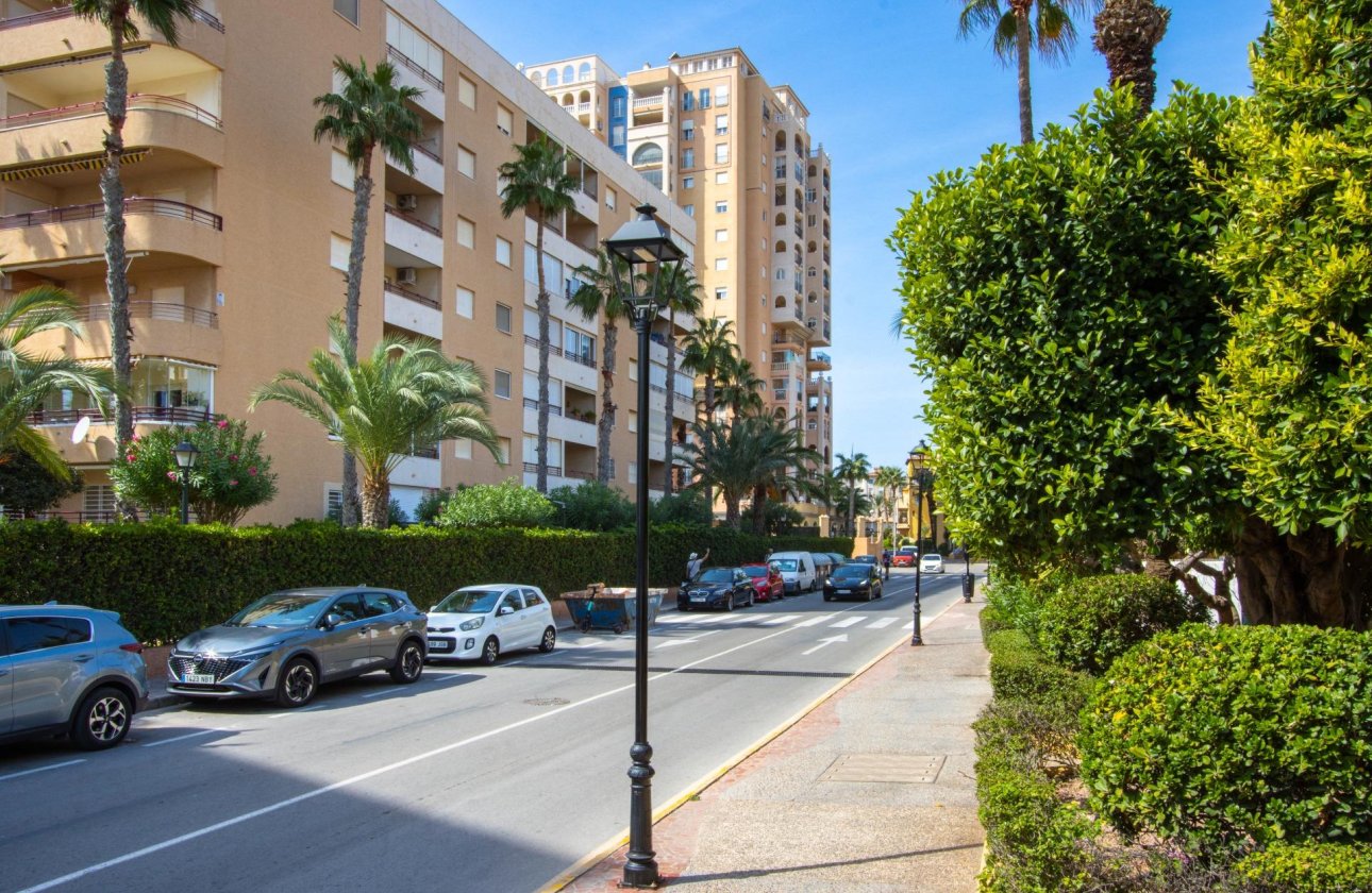 Herverkoop - Appartement -
Torrevieja - Los Frutales