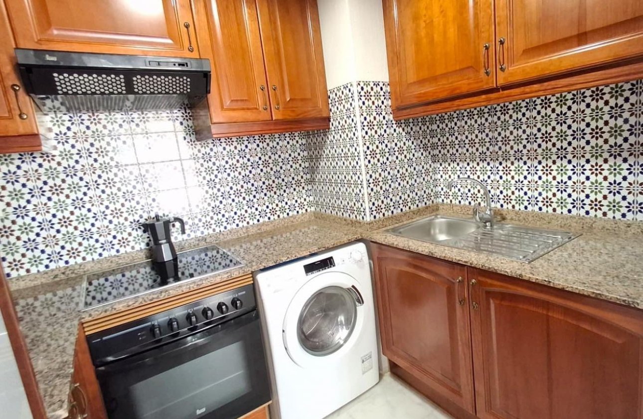Herverkoop - Appartement -
Torrevieja - Los Frutales