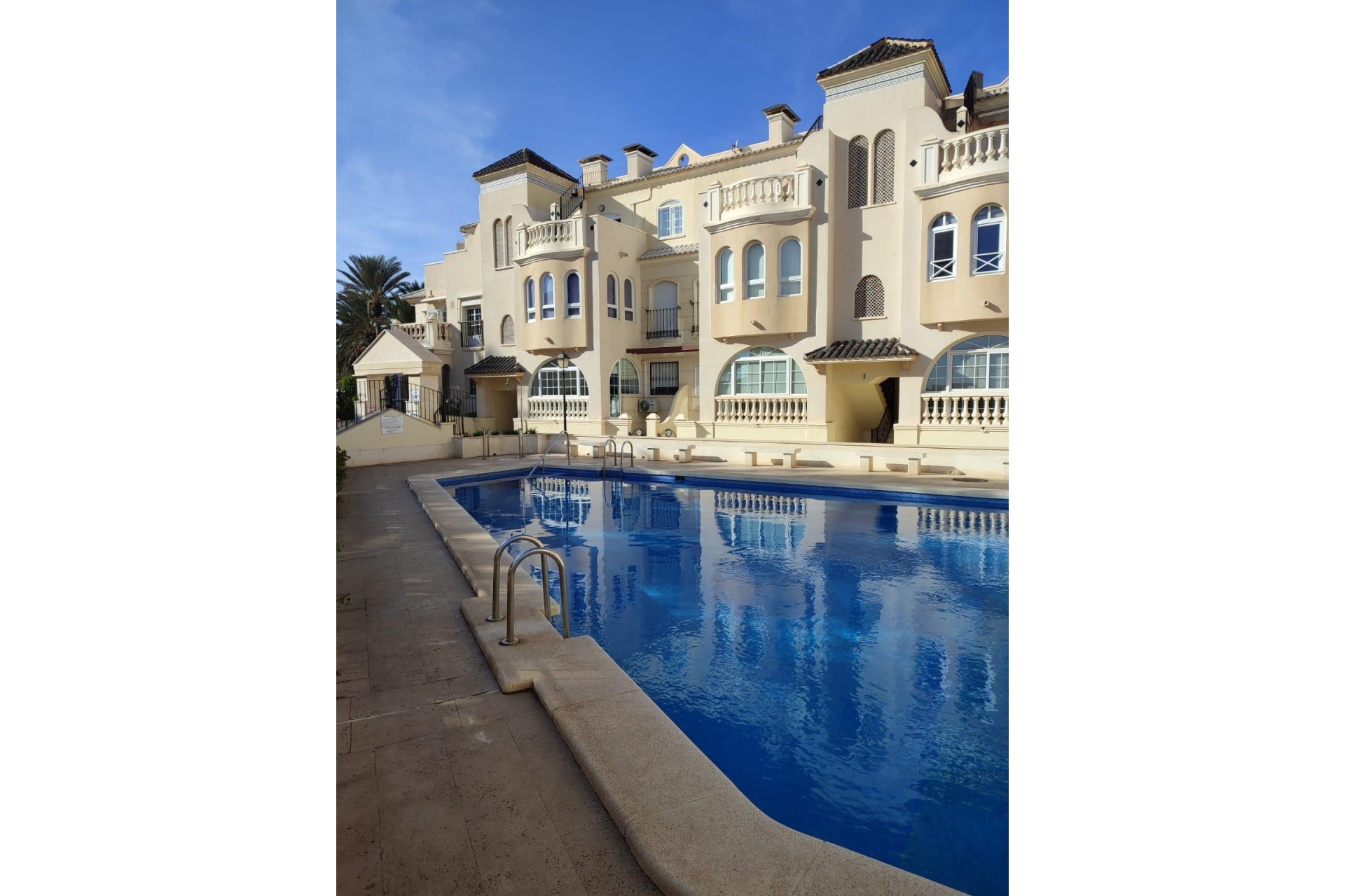 Herverkoop - Appartement -
Torrevieja - Los Frutales