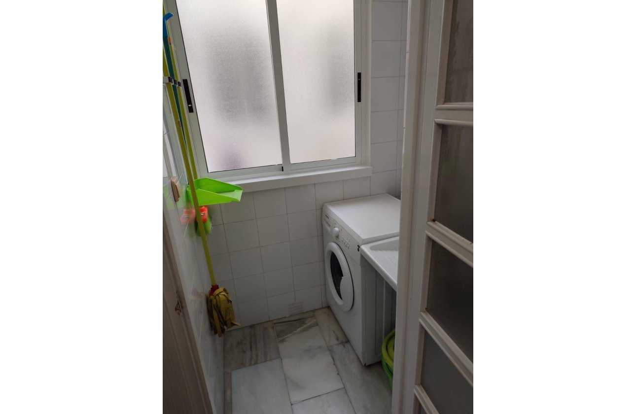 Herverkoop - Appartement -
Torrevieja - Los Frutales