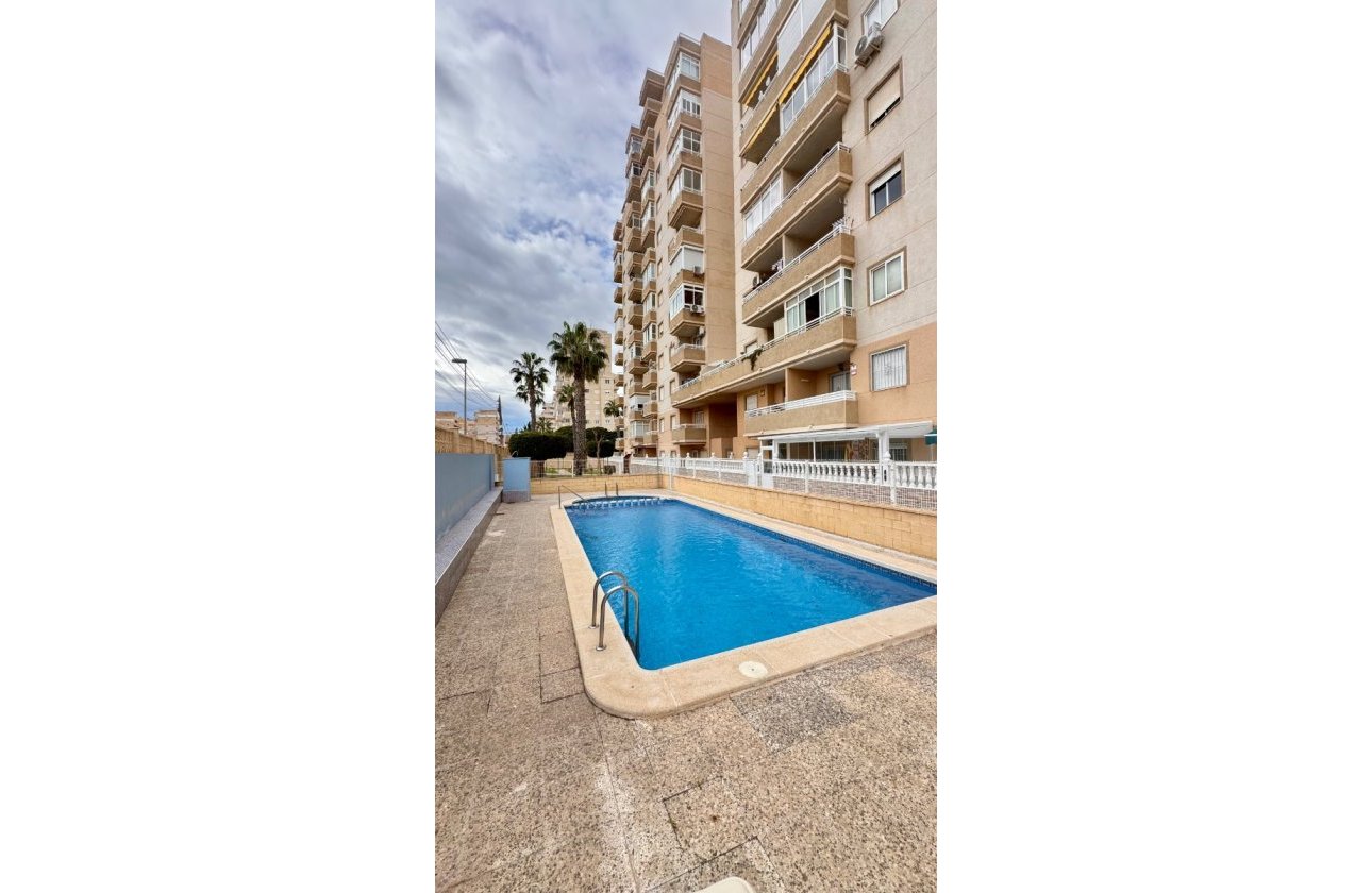 Herverkoop - Appartement -
Torrevieja - Nueva Torrevieja - Aguas Nuevas