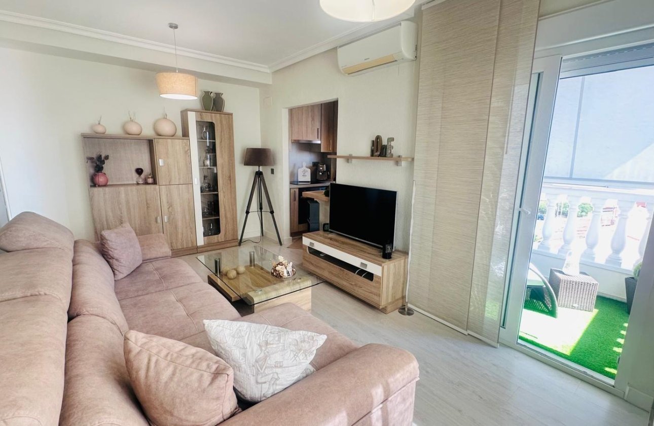 Herverkoop - Appartement -
Torrevieja - Nueva Torrevieja