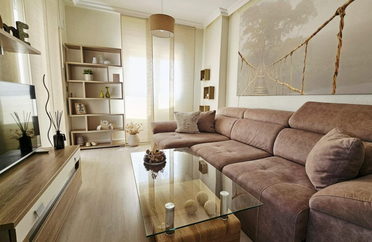 Herverkoop - Appartement -
Torrevieja - Nueva Torrevieja