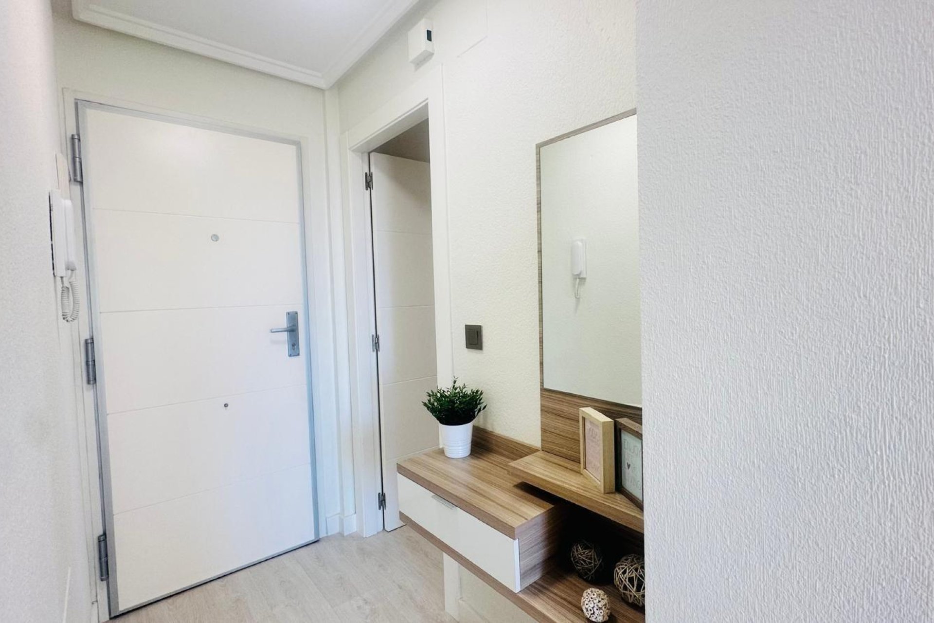 Herverkoop - Appartement -
Torrevieja - Nueva Torrevieja