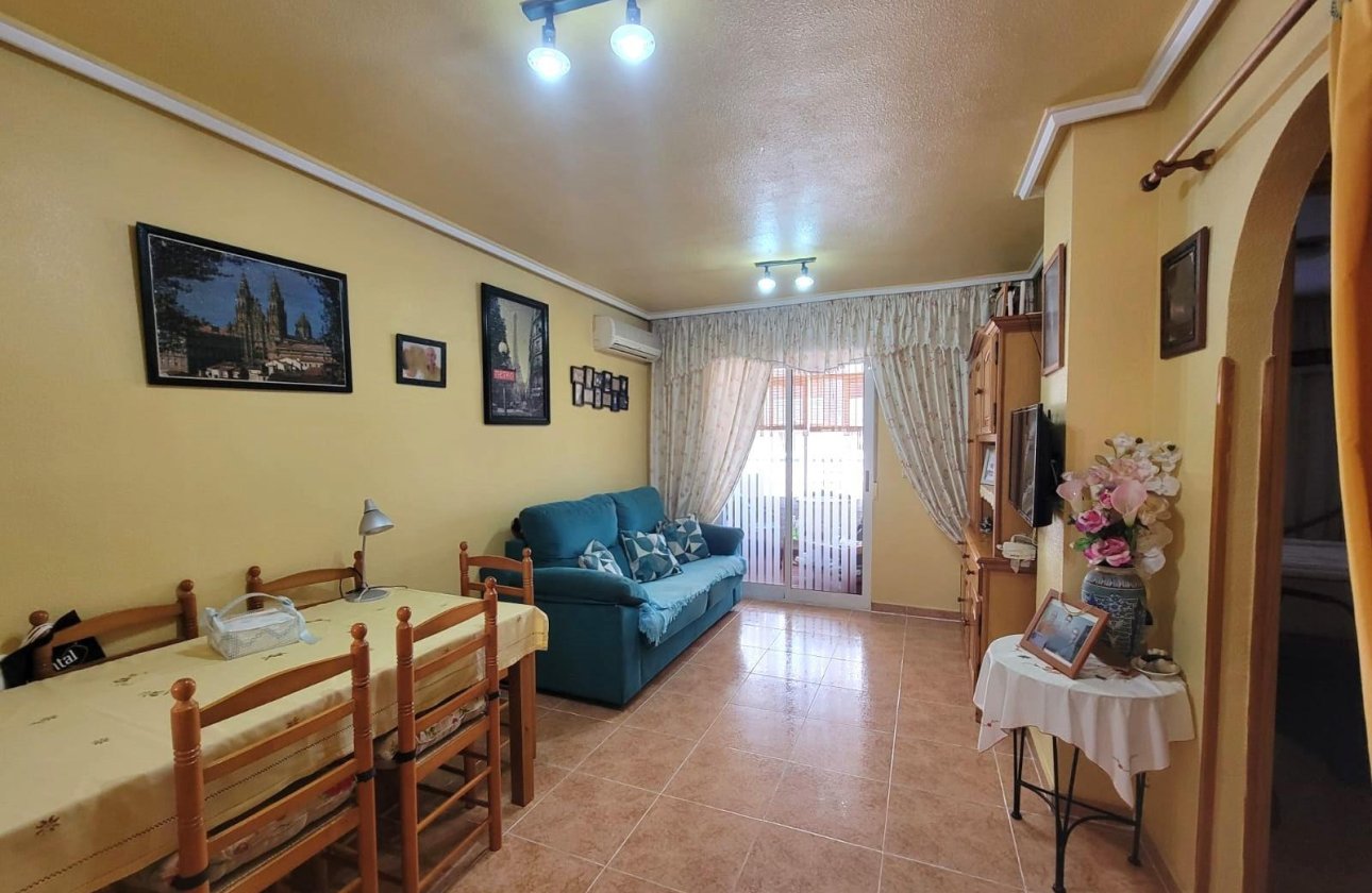 Herverkoop - Appartement -
Torrevieja - Nueva Torrevieja