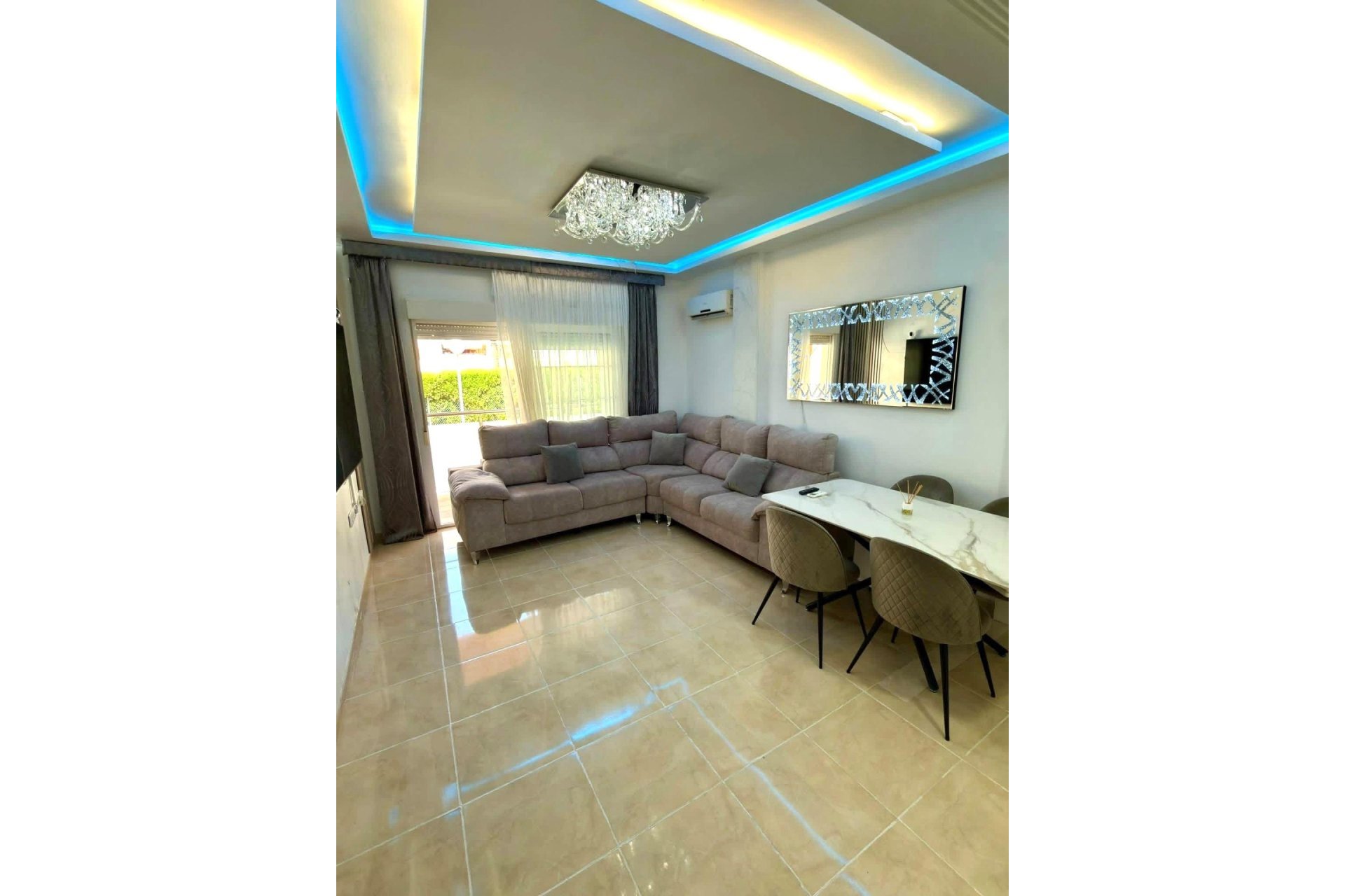 Herverkoop - Appartement -
Torrevieja - Nueva Torrevieja