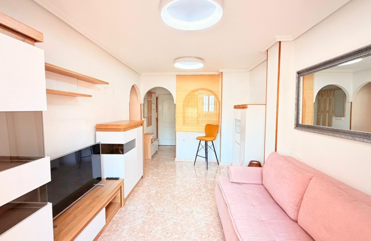 Herverkoop - Appartement -
Torrevieja - Nueva Torrevieja