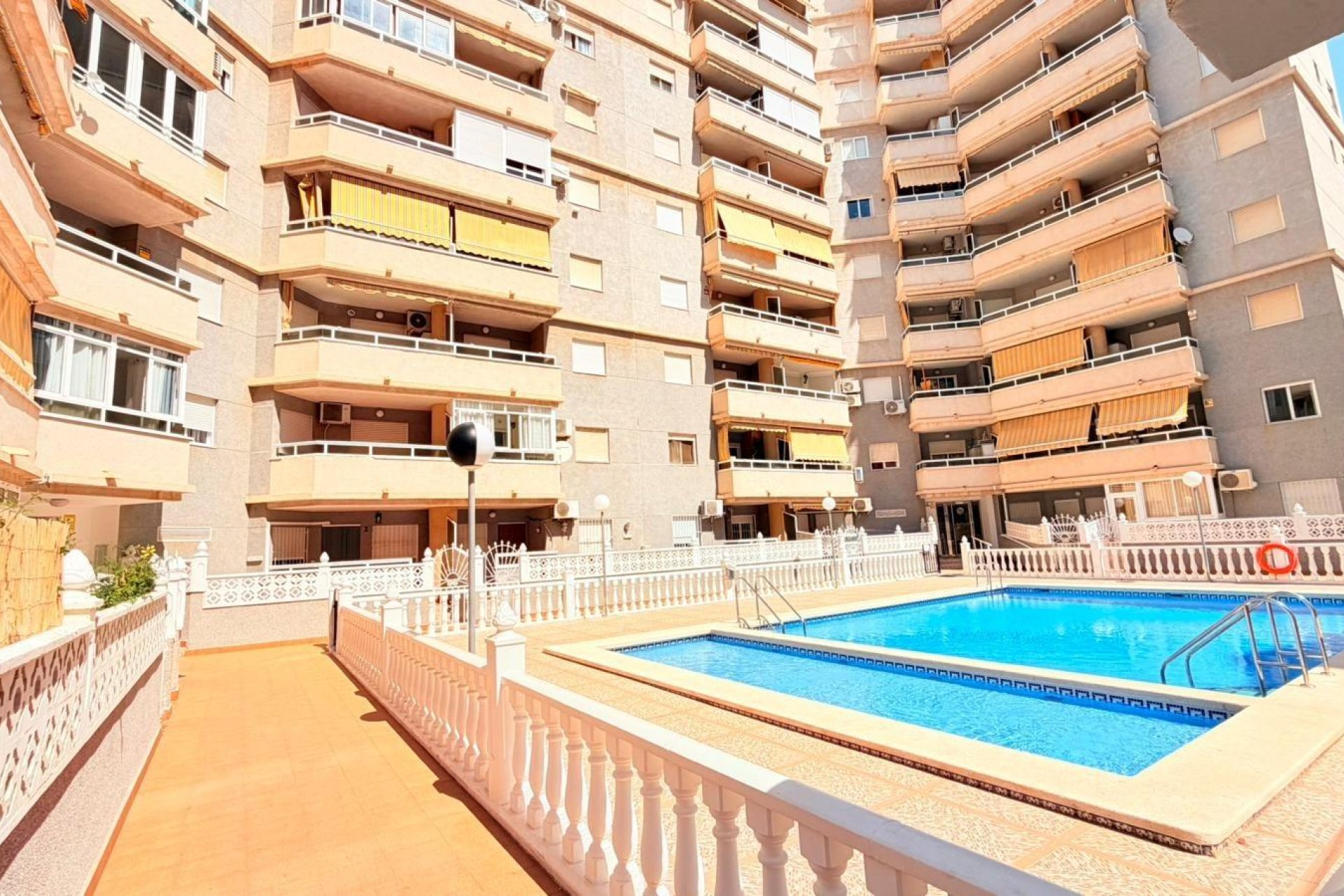 Herverkoop - Appartement -
Torrevieja - Nueva Torrevieja